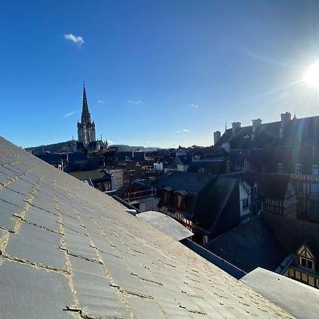 Sous Les Clochers De Rouen - Cathedrale Екстериор снимка
