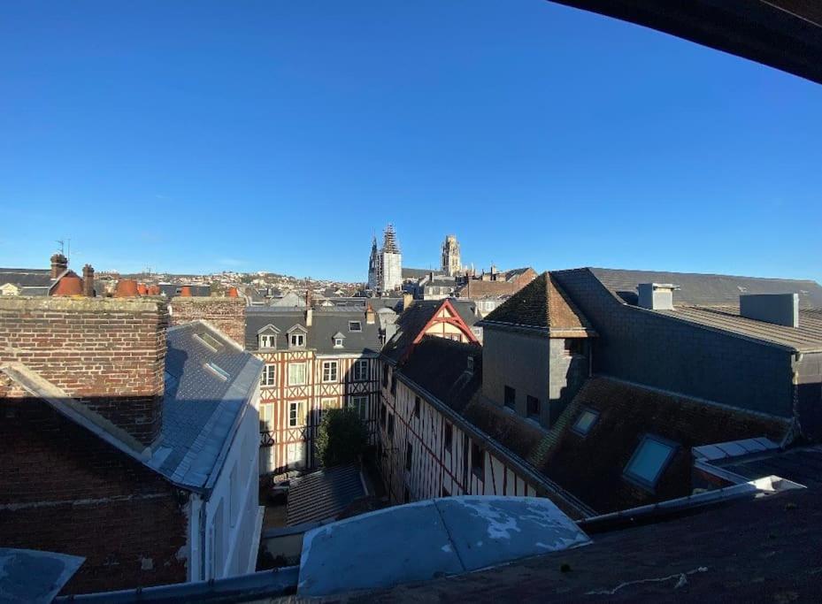 Sous Les Clochers De Rouen - Cathedrale Екстериор снимка